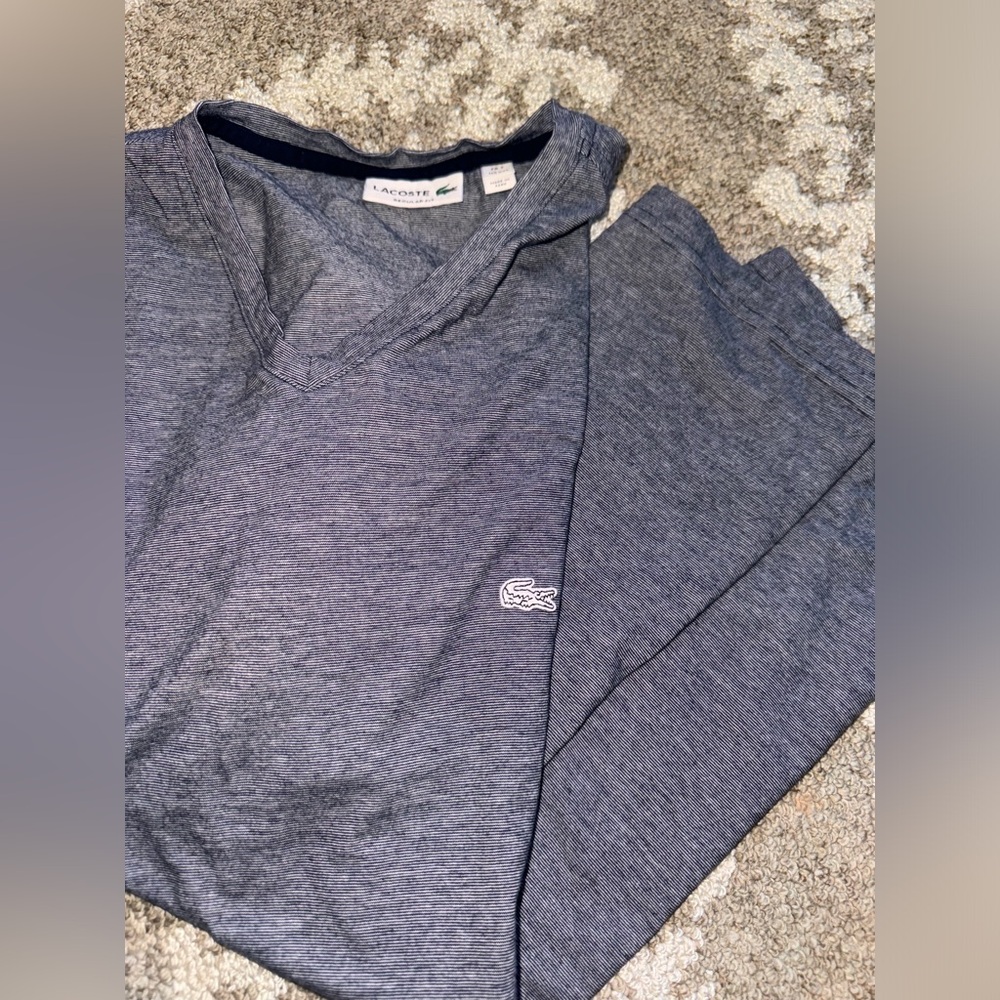Men’s Lacoste V-Neck short sleeve shirt - Picture 2 of 11
